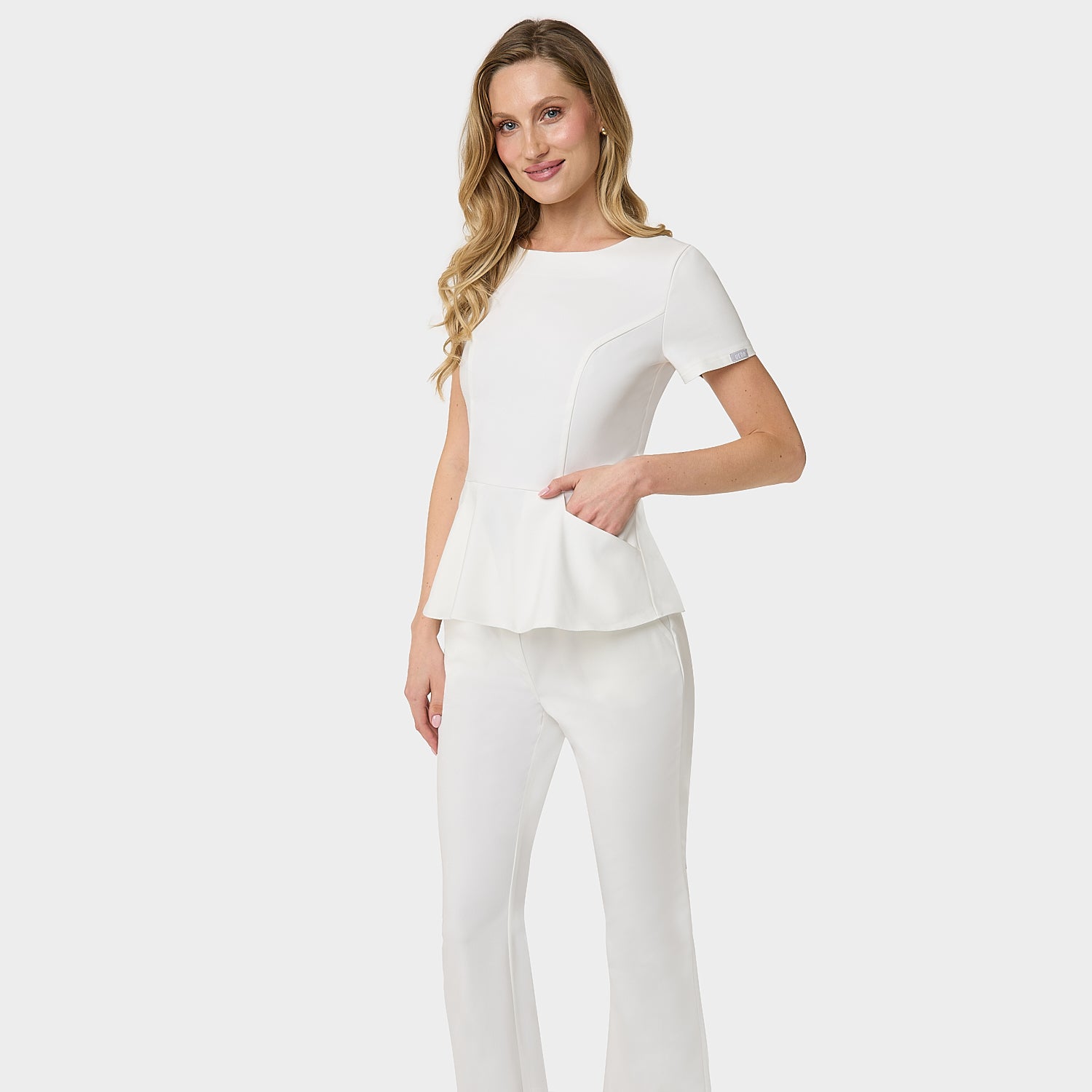 Bluza medyczna damska z baskinką KIM w kolorze Cream