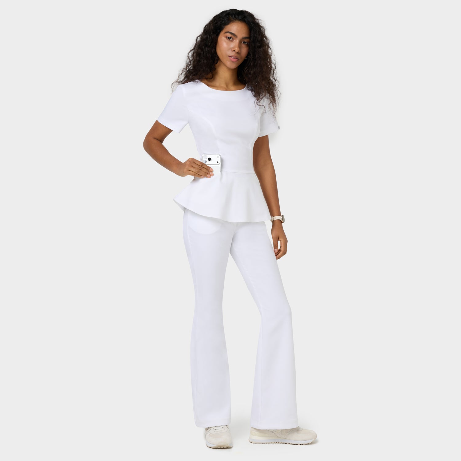 Bluza damska medyczna z baskinką biała