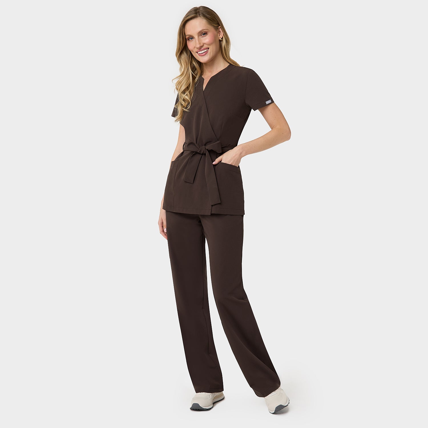 WIĄZANY FARTUSZEK MEDYCZNY BRĄZOWY VENA UNIFORMY