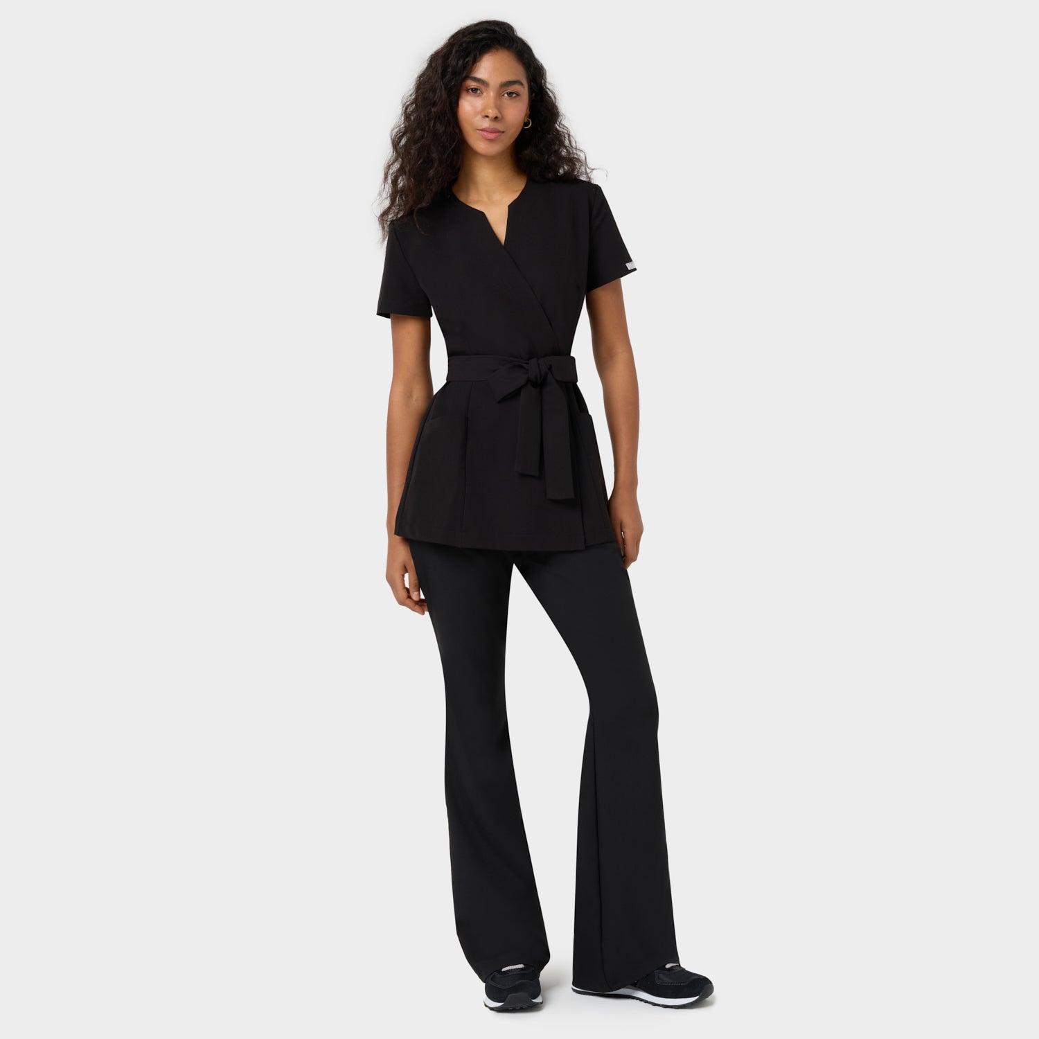 Wiązany fartuszek medyczny damskie SOPHIA w kolorze czarnym