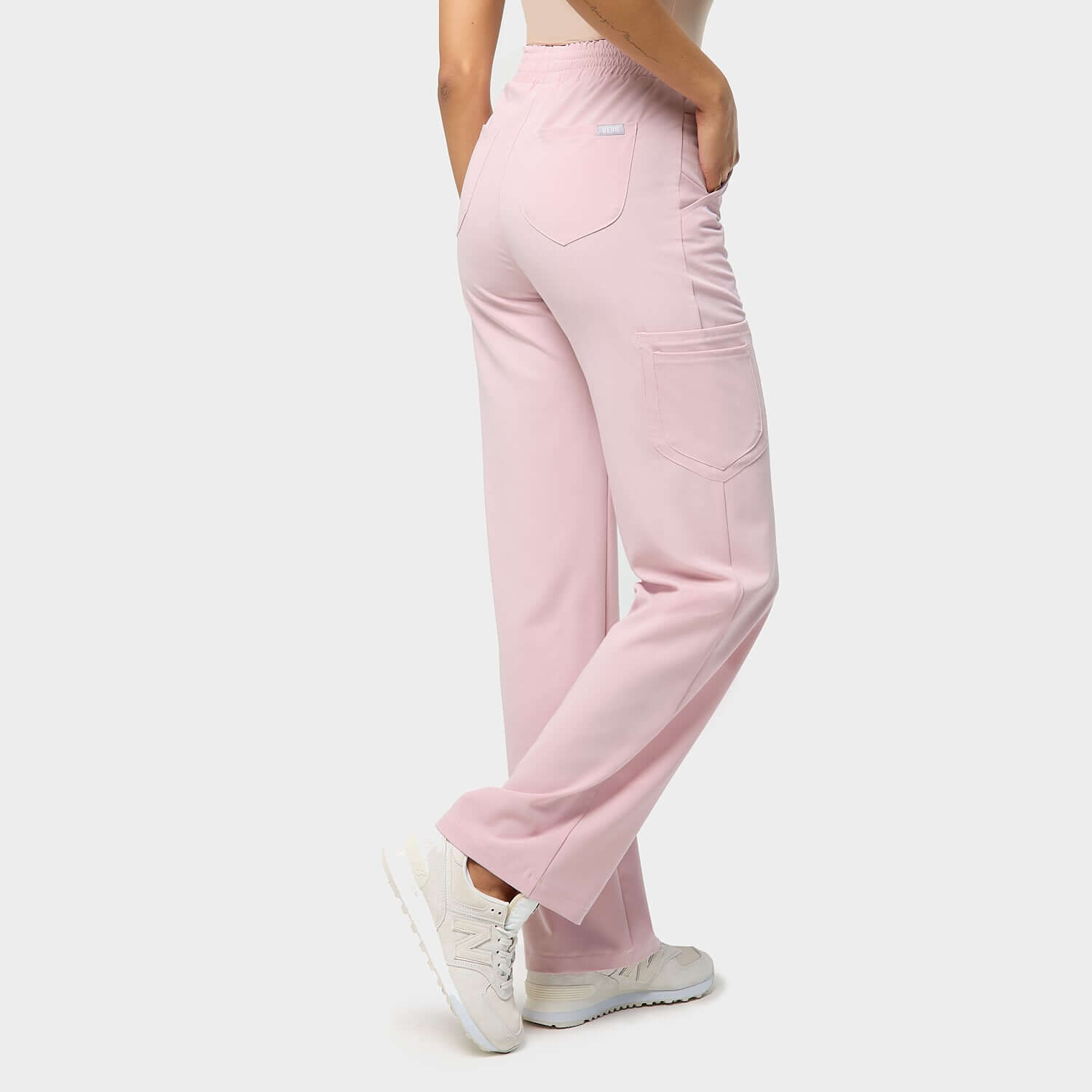 Spodnie medyczne damskie szerokie - PASTEL PINK