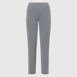 Packshot spodni medycznych w kolorze Misty Grey